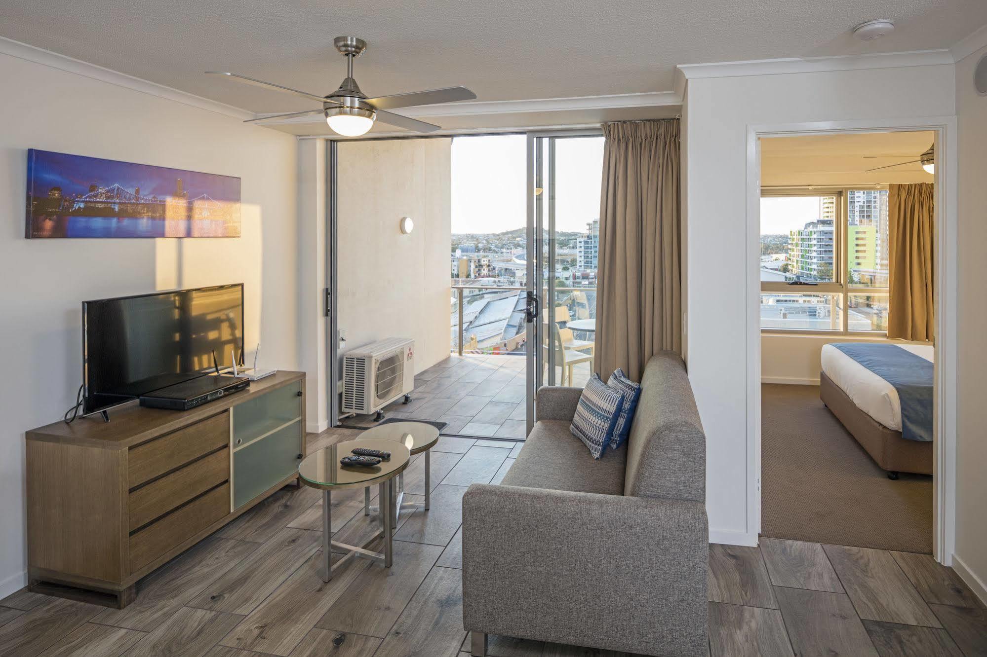 Aparthotel Direct Collective - Pavilion And Governor On Brookes 4*